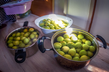 梅のアク抜きのイメージ