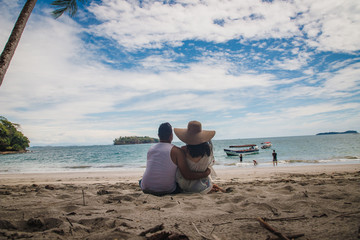 Fototapeta premium couple on the beach