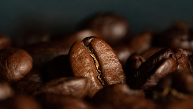 coffee beans macro © Anthony