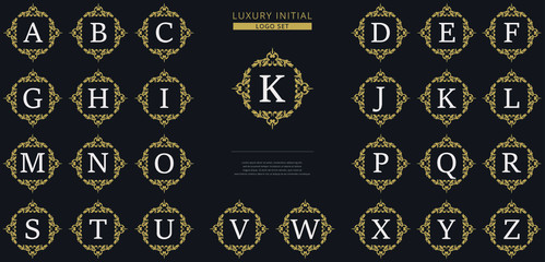 Fototapeta na wymiar Luxury initial badge logo template