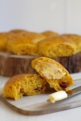 Kürbisbrötchen mit Cranberrys