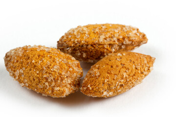 roasted, shelled and salted almonds