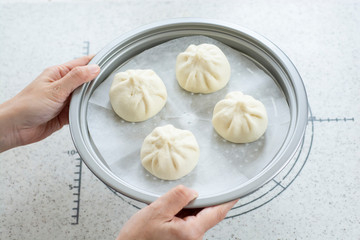 自宅で肉まん作り　蒸す前の肉まん　