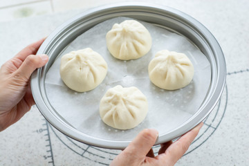 自宅で肉まん作り　蒸す前の肉まん　