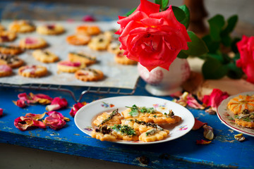 floral  petals  sour cream cookies..style vintage