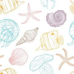 Tropical fish, seashell, jellyfish and starfish vector seamless pattern. Hand drawn underwater bottom illustration. Outline colorful exotic marine life. Cartoon doodle butterflyfish and shells