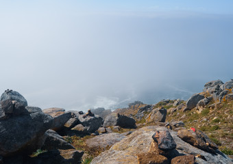 Fototapeta na wymiar Rocas en la montaña de Fisterra, Galicia, España. 