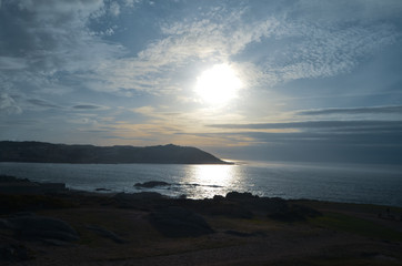 Puesta de sol en la playa de A Coruña, Galicia, España.