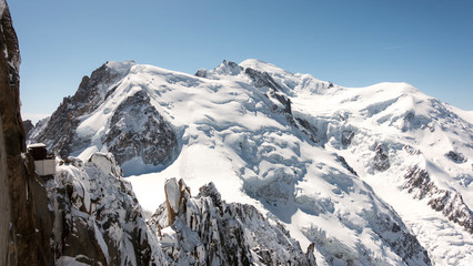 Fototapeta na wymiar Cosmiques Ridge and Mont Blanc