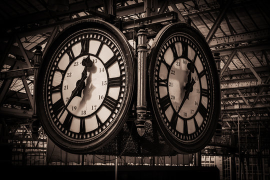 London Waterloo Clock