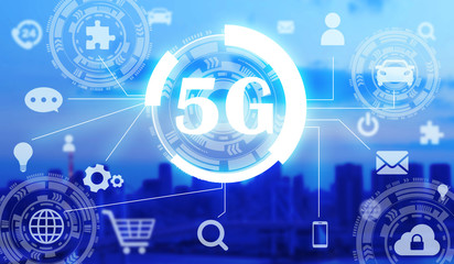 Obraz premium 5g 高速回線テクノロジーと街並み high speed connection technology and city