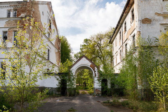 Abandoned old prussian Allenberg hospital in Znamensk, Russia