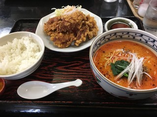 担々麵セット　ごはんと唐揚げ付き