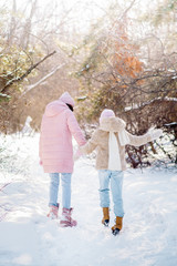 Mom teaches daughter to skate
