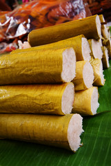 Malaysia Sabar 2006 : Sabar Traditional Rice Roll On The Banana leaf
