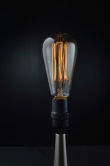 lampara de mesa con foco vintage