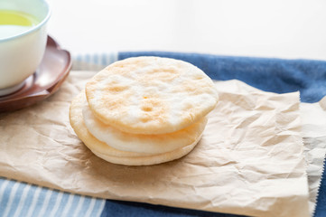 えび味のサラダせんべい　