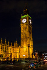 Fototapeta na wymiar Night photo of London with illuminated Big Ben
