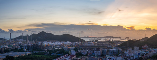 Fototapeta premium Oil refining export business