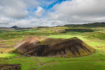 Grabrokarfell Crater (view from Grabrok) in western Iceland © HandmadePictures