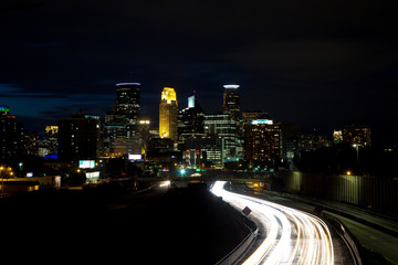 Obraz na płótnie Canvas night traffic in the city, Minneapolis