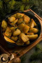 roasted potatoes with rosemary