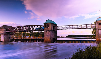 Stara zapora wodna © Pedro_Foto