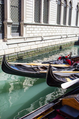 Fototapeta na wymiar gondolas in venice italy