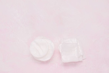 Cotton buds and cosmetic discs