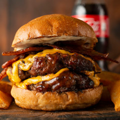 hamburguesa doble carne con tocino