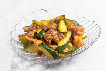 豚肉ときゅうりの梅肉炒め