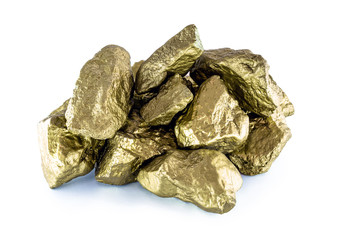 Obraz premium gold stones on white isolated background. Nuggets from another, concept of wealth or precious golden stones.