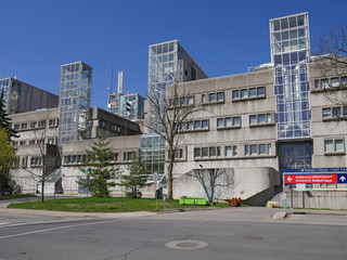  Modern architecture of a large university teaching hospital.