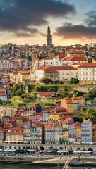 Fototapeta na wymiar View of the city of Porto from the riverside 