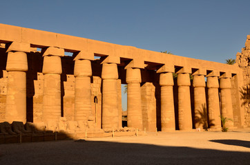 columns in karnak temple egypt