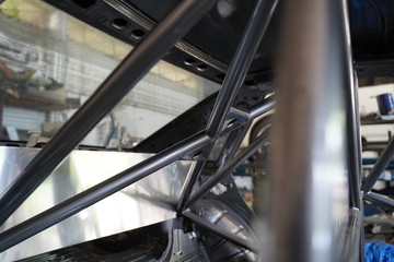 Race car's roll cage design