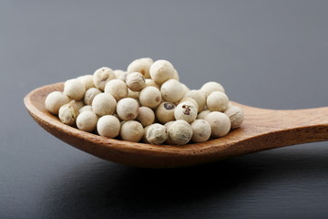 ホワイトペッパー粒