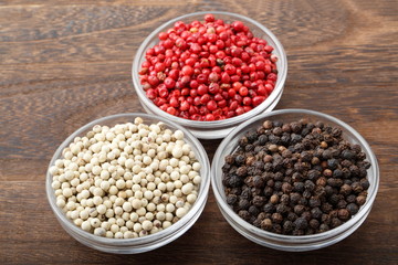 ペッパー粒(ブラック・ホワイト・ピンク)