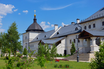 Fototapeta na wymiar Orthodox monastery on the island of Sviyazhsk in Kazan. The monastery is protected by UNESCO.