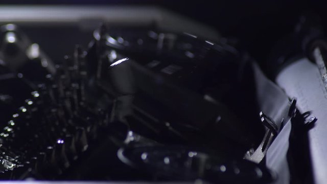 Typo keys hitting in a old manual qwerty typewriter