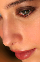 An up-close picture of a woman's face