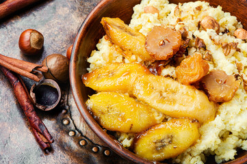 Millet porridge with banana