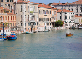 Grand Canal in Venice with few boats due to confinement to block