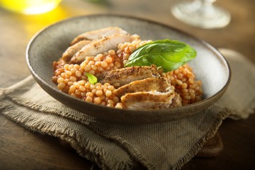 Pasta with chicken and tomato sauce