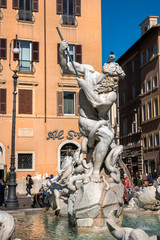Przepiękny posąg w centrum Rzymu - obrazy, fototapety, plakaty