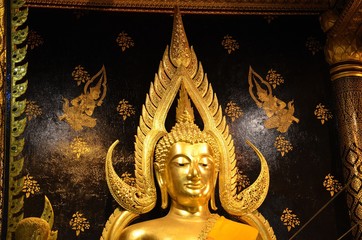 Famous golden buddha statue Phra Phuttha Chinnarat at Wat Phra Si Ratana Mahathat in Phitsanulok