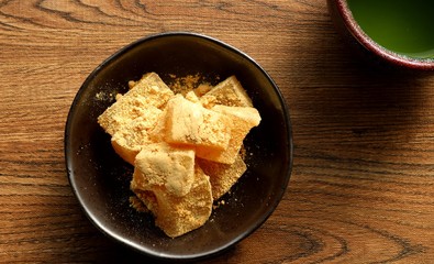 和菓子　わらびもち　きなこ　ふわもち