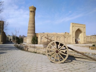 Fototapeta na wymiar Old cannon in the fortress, Bukhara, Uzbekistan