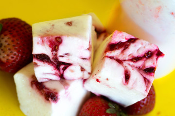 Raspberry Marshmallows 