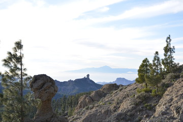 Roque Nublo y Teide al fondo